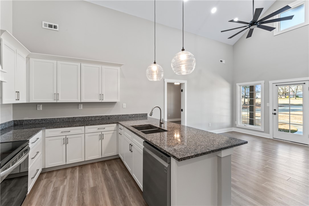 359 Feltman Road Fair Play, SC 29643 - Photo 12 of 29 Kitchen