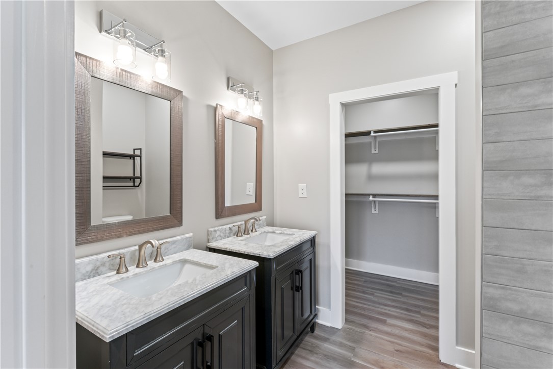 359 Feltman Road Fair Play, SC 29643 - Photo 22 of 29 Master Bathroom