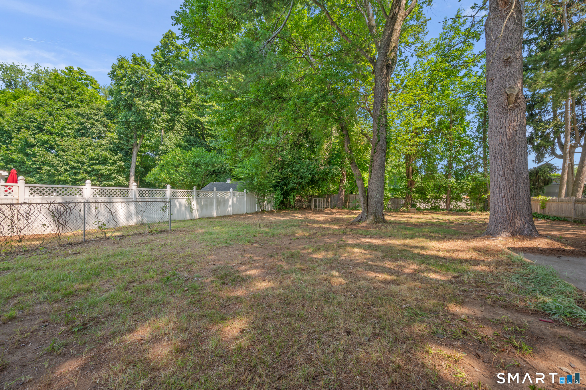 128 Capen Street Windsor, CT 06095 - Photo 2 of 29