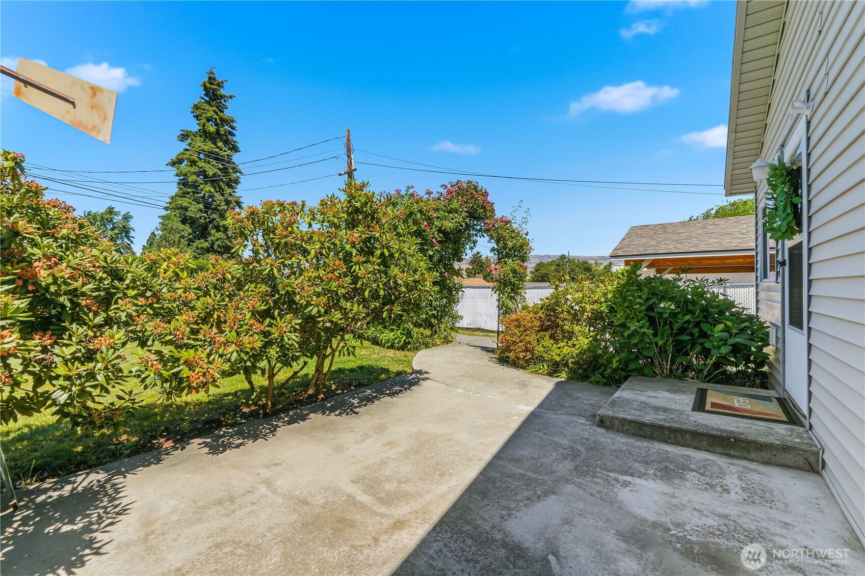1321 9th Street Wenatchee, WA 98801 - Photo 4 of 24