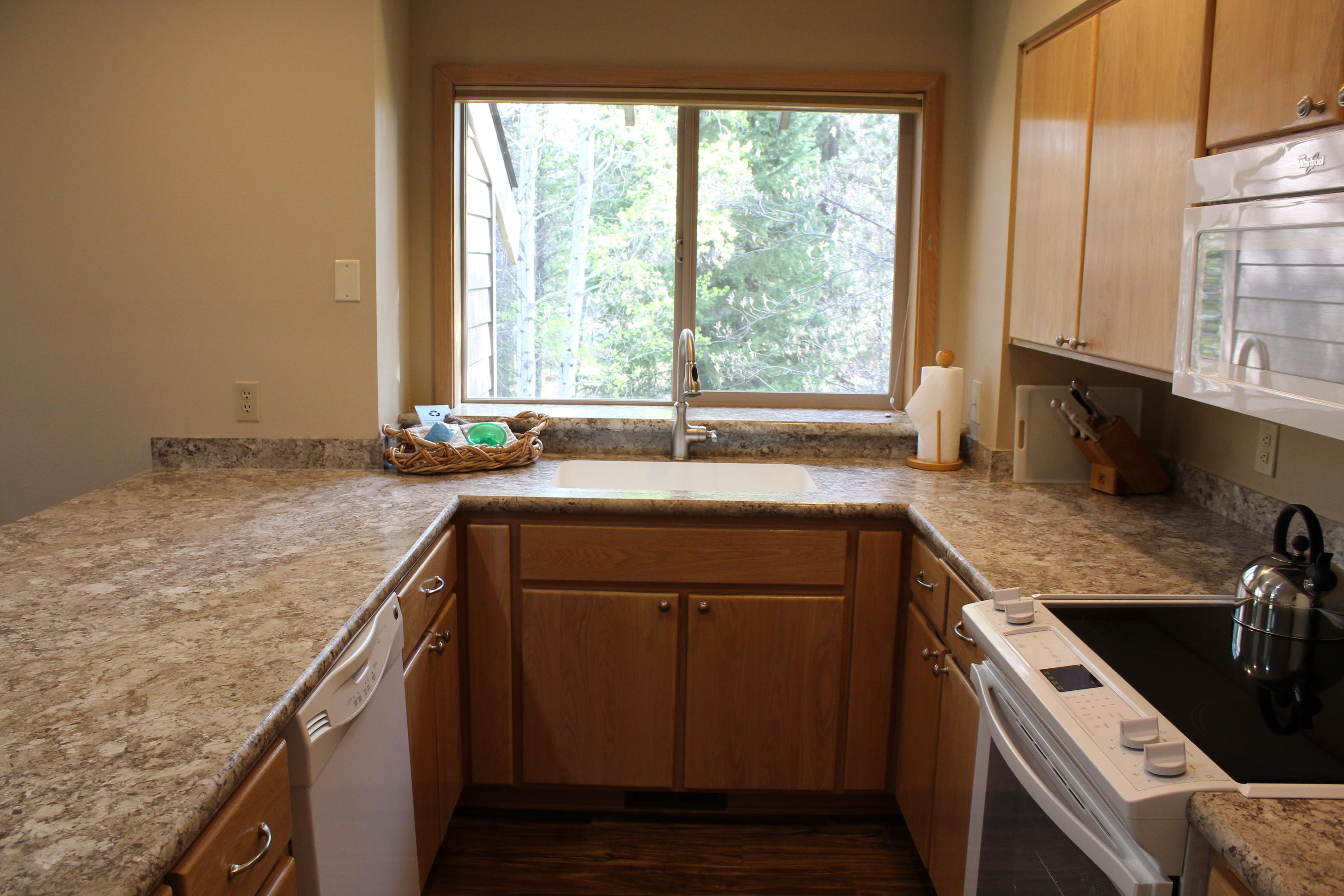 57404-46b2 Beaver Ridge Loop Sunriver, OR 97707 - Photo 6 of 22 6-kit-R46