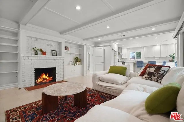 $1,374,000 | 9747 Haines Canyon Avenue, Tujunga, CA 91042