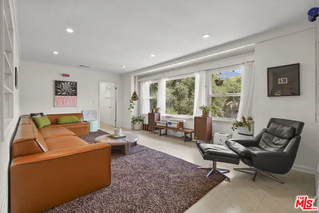 $1,374,000 | 9747 Haines Canyon Avenue, Tujunga, CA 91042