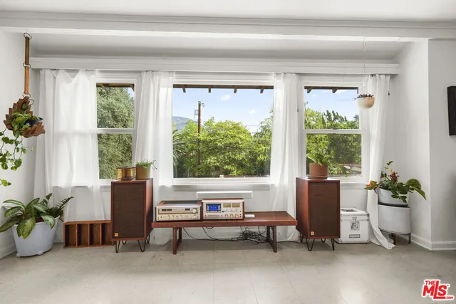 $1,359,000 | 9747 Haines Canyon Avenue, Tujunga, CA 91042