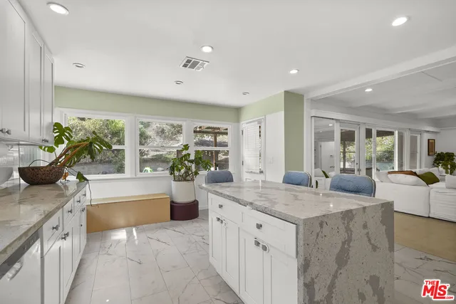 $1,374,000 | 9747 Haines Canyon Avenue, Tujunga, CA 91042
