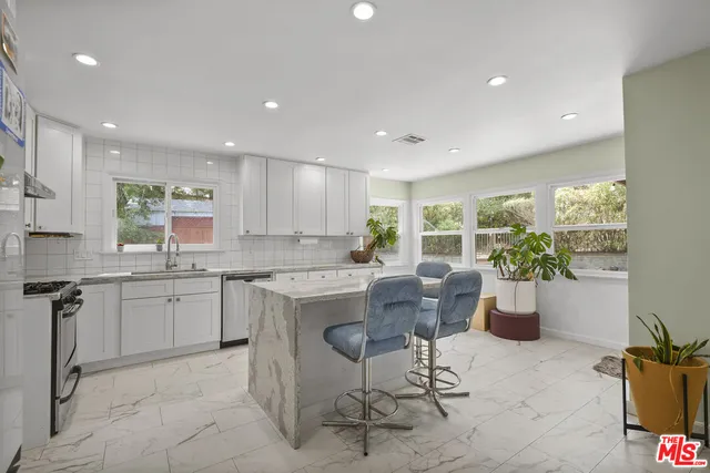 $1,374,000 | 9747 Haines Canyon Avenue, Tujunga, CA 91042