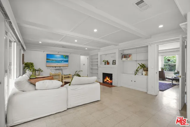 $1,374,000 | 9747 Haines Canyon Avenue, Tujunga, CA 91042