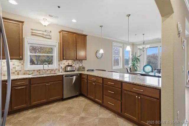 $585,000 | 5320 Mystic Bay Drive, Unit 709, Osage Beach, MO 65065