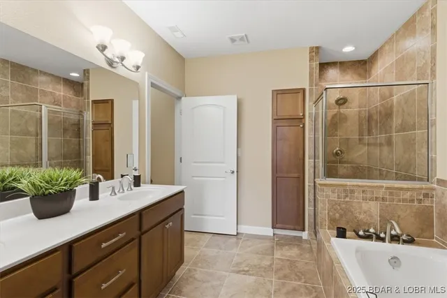 $585,000 | 5320 Mystic Bay Drive, Unit 709, Osage Beach, MO 65065