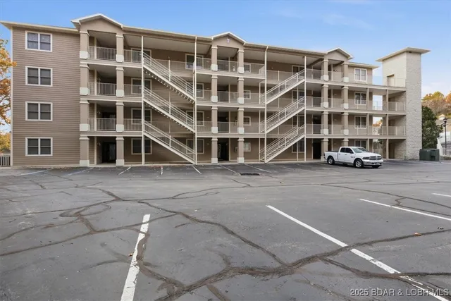 $585,000 | 5320 Mystic Bay Drive, Unit 709, Osage Beach, MO 65065