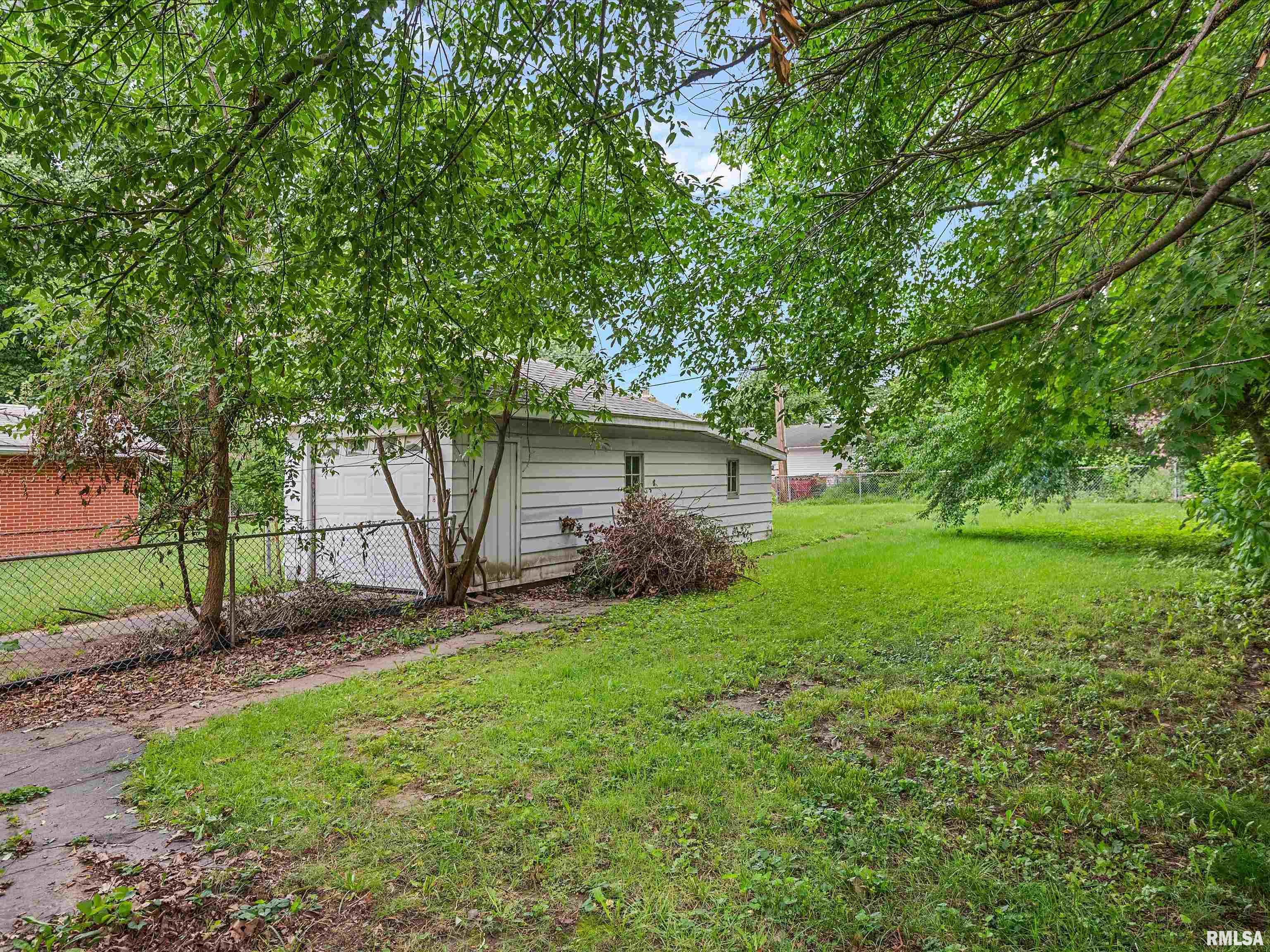 621 Wood Avenue Springfield, IL 62702 - Photo 19 of 21