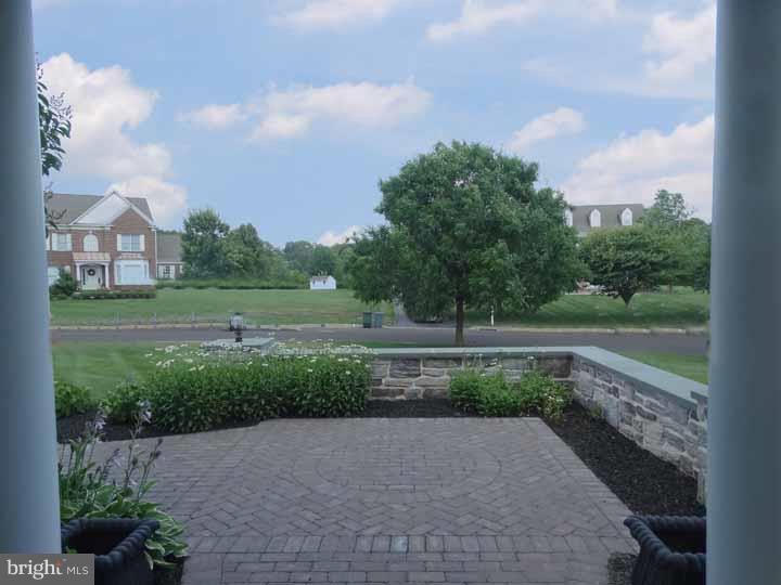 137 Clover Road Warminster, PA 18974 - Photo 23 of 25 Patio