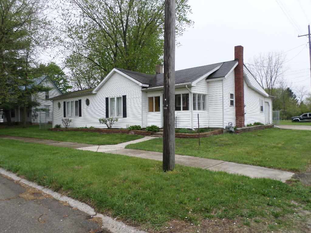 184 Fulton Avenue Rochester, IN 46975 - Photo 1 of 12
