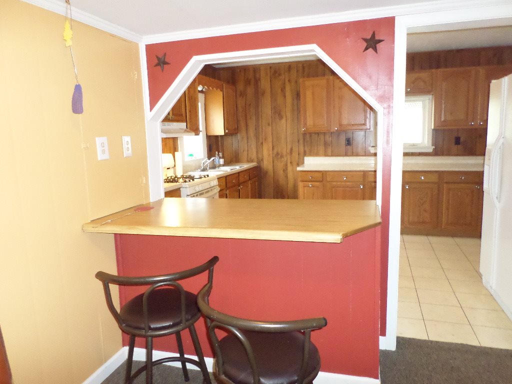 184 Fulton Avenue Rochester, IN 46975 - Photo 4 of 12