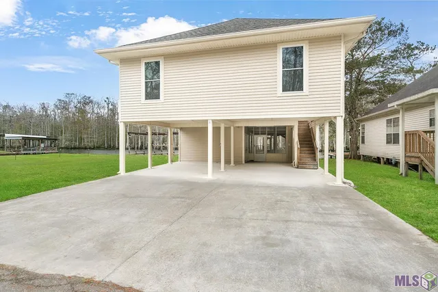 $455,000 | 22962 Chene Blanc Lane, Maurepas, LA 70449