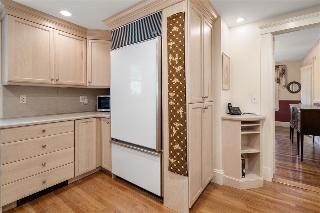 7 Grantland Road Wellesley, MA 02481 - Photo 16 of 34 Gallery Image 16