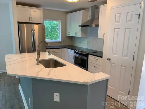 $3,100 | 672 Portside Drive, Davidson, NC 28036