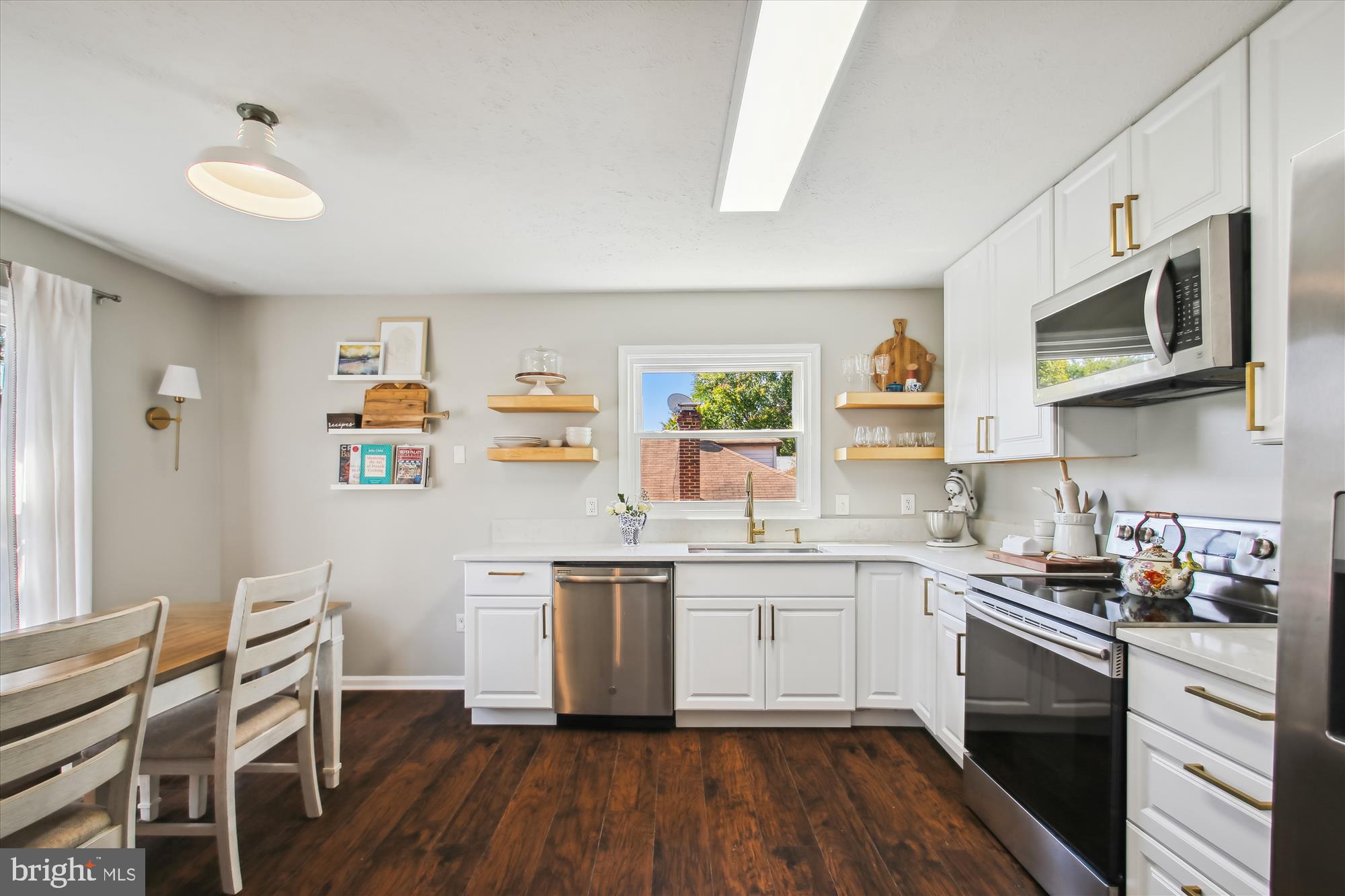 335 Bar Harbor Road Pasadena, MD 21122 - Photo 5 of 35 Kitchen