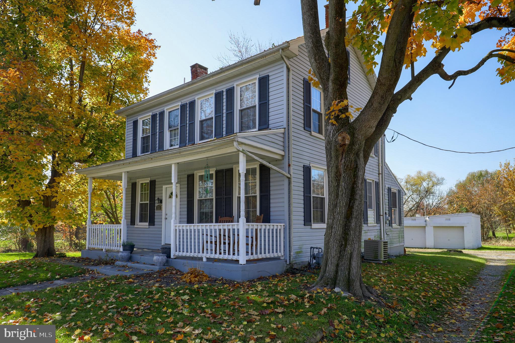 721 Greenbriar Road York, PA 17404 - Photo 3 of 36 Gallery Image 3