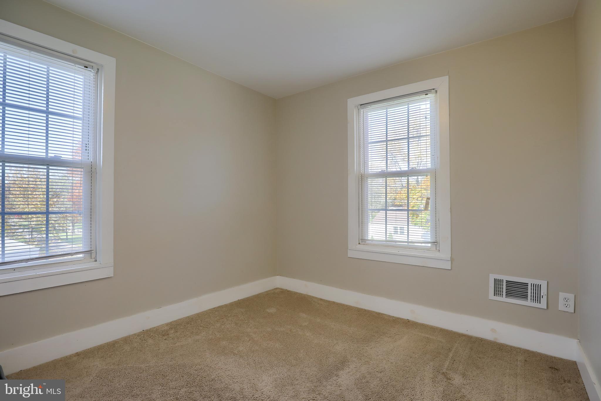 721 Greenbriar Road York, PA 17404 - Photo 23 of 36 Gallery Image 23