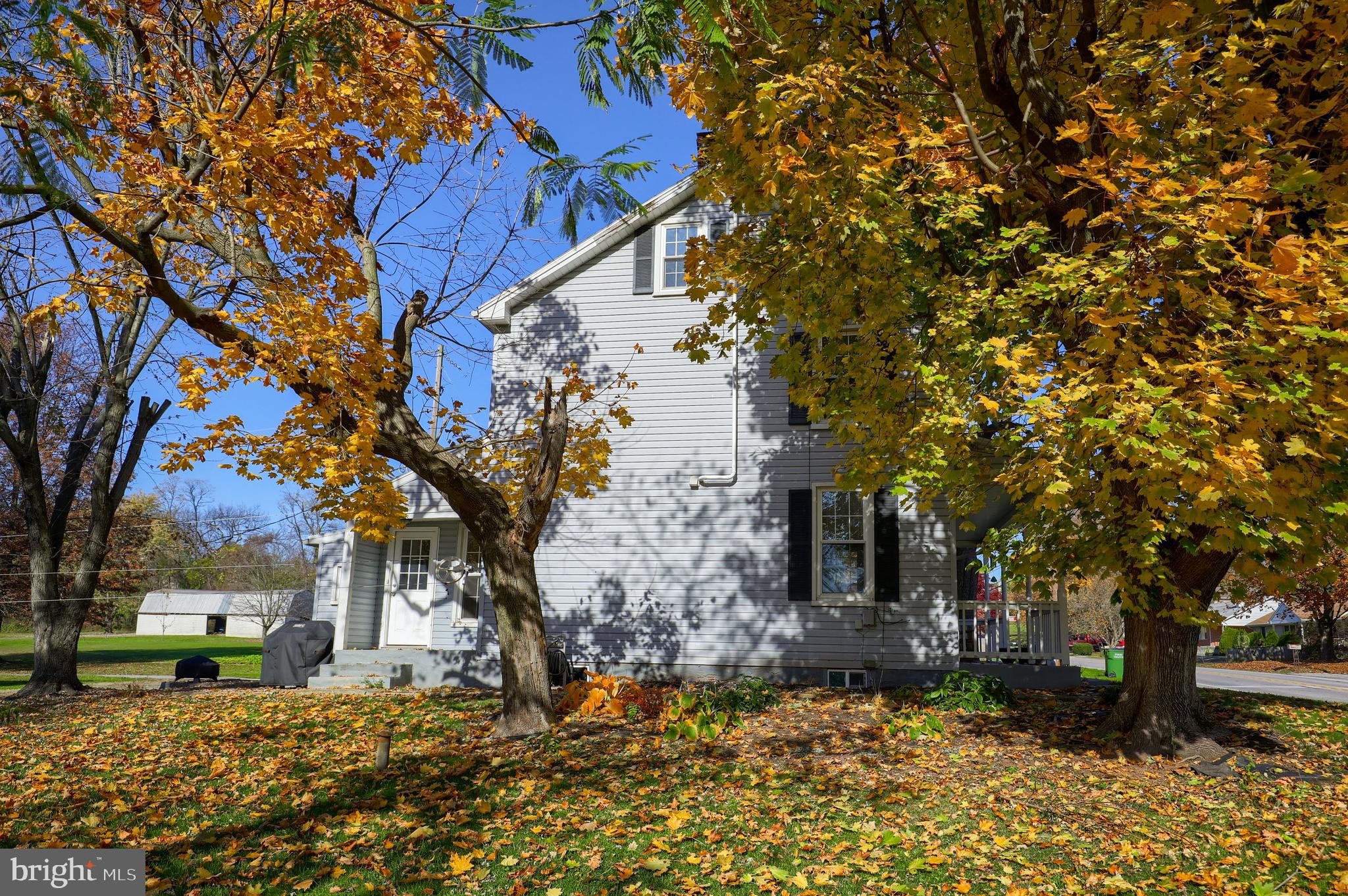 721 Greenbriar Road York, PA 17404 - Photo 32 of 36 Gallery Image 32
