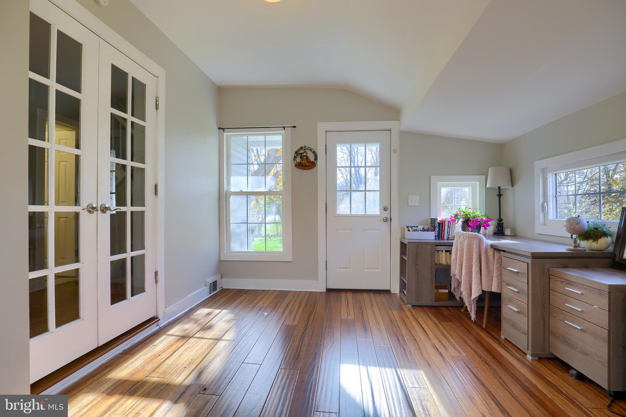 721 Greenbriar Road York, PA 17404 - Photo 5 of 36 Gallery Image 5