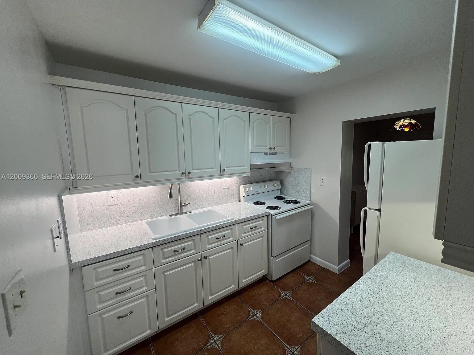 2544 Southwest 20th Street, Unit 2544 Miami, FL 33145 - Photo 7 of 29