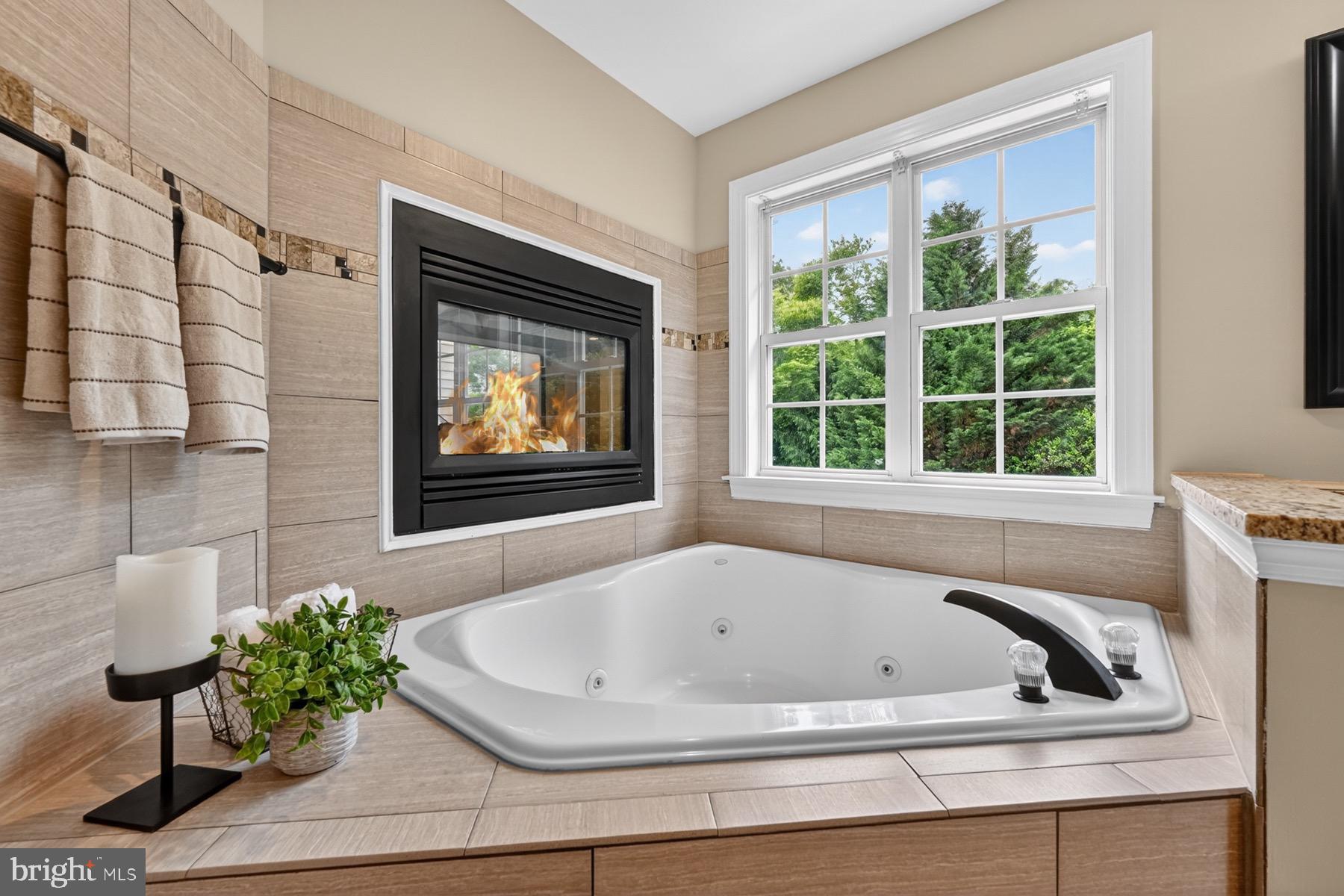 9 Sewall Court Edgewater, MD 21037 - Photo 56 of 126 Jacuzzi Tub with a fireplace!