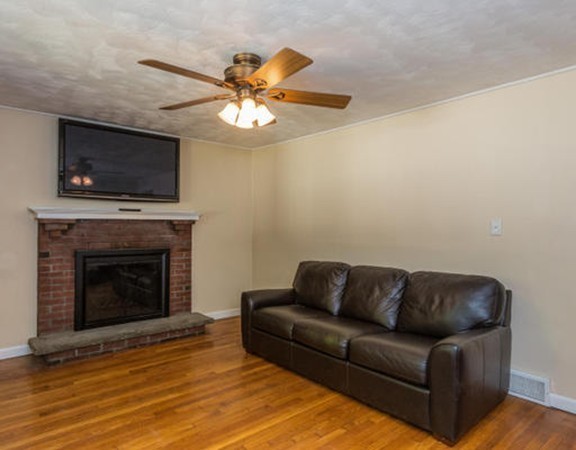 225 Nashua Road Billerica, MA 01862 - Photo 3 of 15