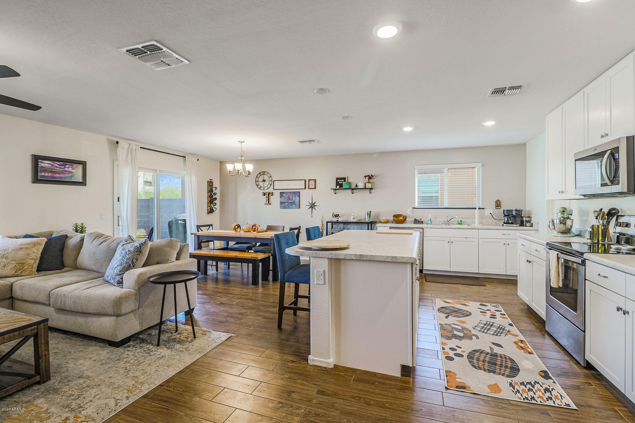 1750 Grenadine Road Phoenix, AZ 85040 - Photo 12 of 32 Large Kitchen