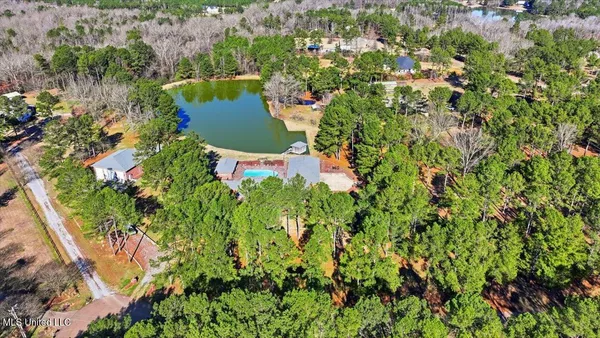 $1,299,000 | 123 Lakeshire Cove, Canton, MS 39046