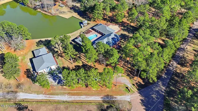 $1,450,000 | 123 Lakeshire Cove, Canton, MS 39046