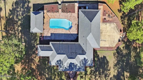 $1,299,000 | 123 Lakeshire Cove, Canton, MS 39046