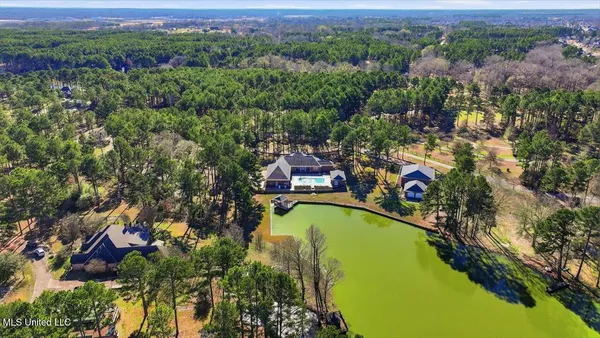 $1,299,000 | 123 Lakeshire Cove, Canton, MS 39046