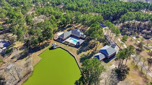 $1,299,000 | 123 Lakeshire Cove, Canton, MS 39046