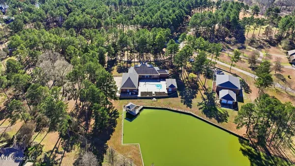$1,299,000 | 123 Lakeshire Cove, Canton, MS 39046