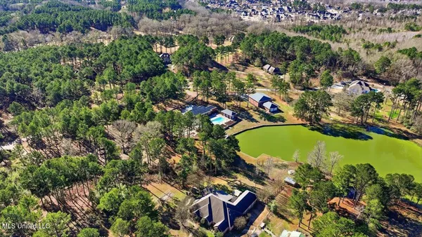 $1,299,000 | 123 Lakeshire Cove, Canton, MS 39046