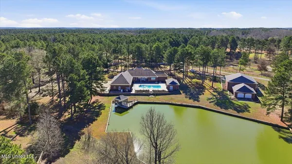 $1,299,000 | 123 Lakeshire Cove, Canton, MS 39046