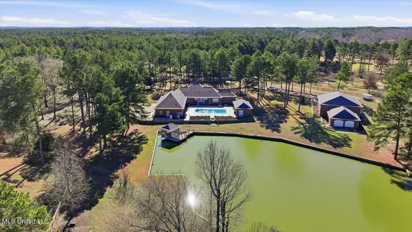 $1,299,000 | 123 Lakeshire Cove, Canton, MS 39046