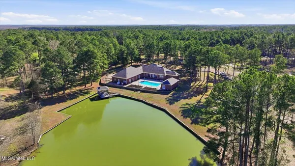 $1,299,000 | 123 Lakeshire Cove, Canton, MS 39046