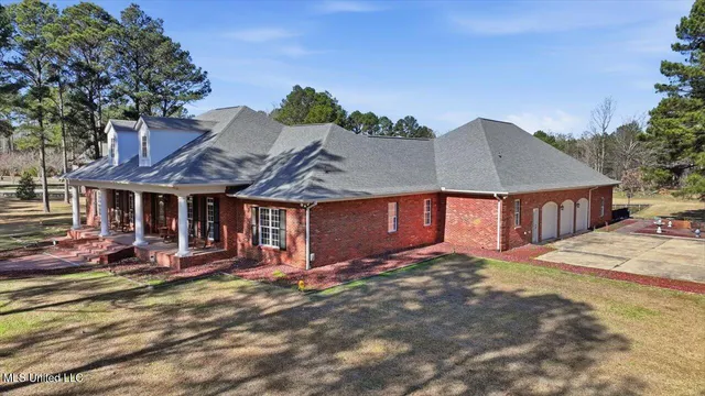 $1,450,000 | 123 Lakeshire Cove, Canton, MS 39046