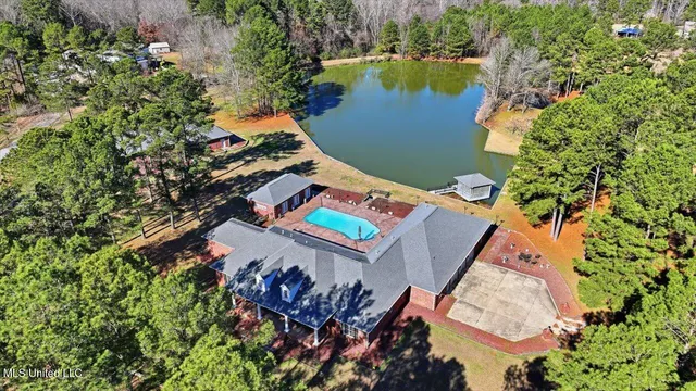 $1,450,000 | 123 Lakeshire Cove, Canton, MS 39046