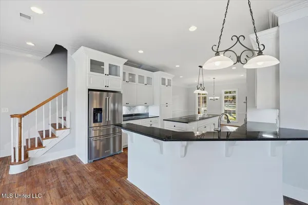 $1,299,000 | 123 Lakeshire Cove, Canton, MS 39046