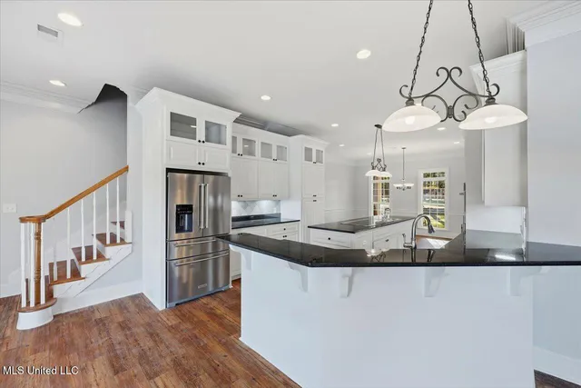 $1,450,000 | 123 Lakeshire Cove, Canton, MS 39046