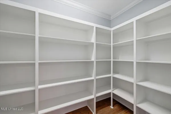 $1,299,000 | 123 Lakeshire Cove, Canton, MS 39046