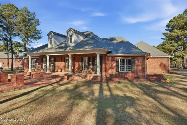 $1,299,000 | 123 Lakeshire Cove, Canton, MS 39046