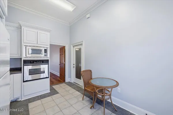 $1,299,000 | 123 Lakeshire Cove, Canton, MS 39046