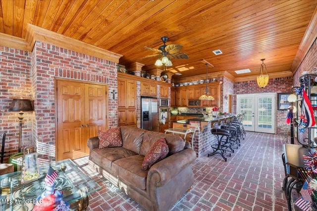 $1,450,000 | 123 Lakeshire Cove, Canton, MS 39046