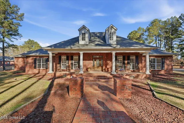 $1,450,000 | 123 Lakeshire Cove, Canton, MS 39046