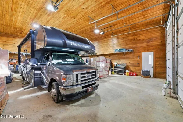 $1,299,000 | 123 Lakeshire Cove, Canton, MS 39046